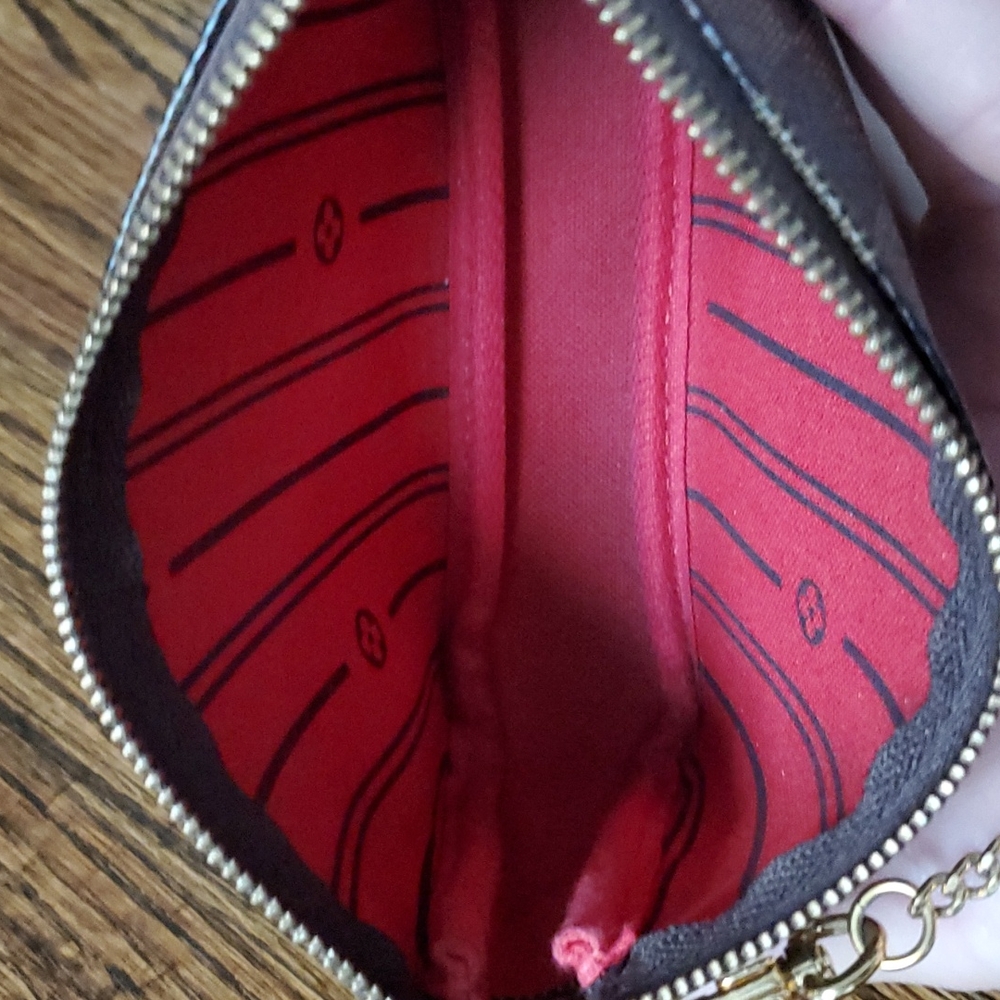 Louis Vuitton Damier Ebene Mini Pochette - EUC - Picture 8 of 16